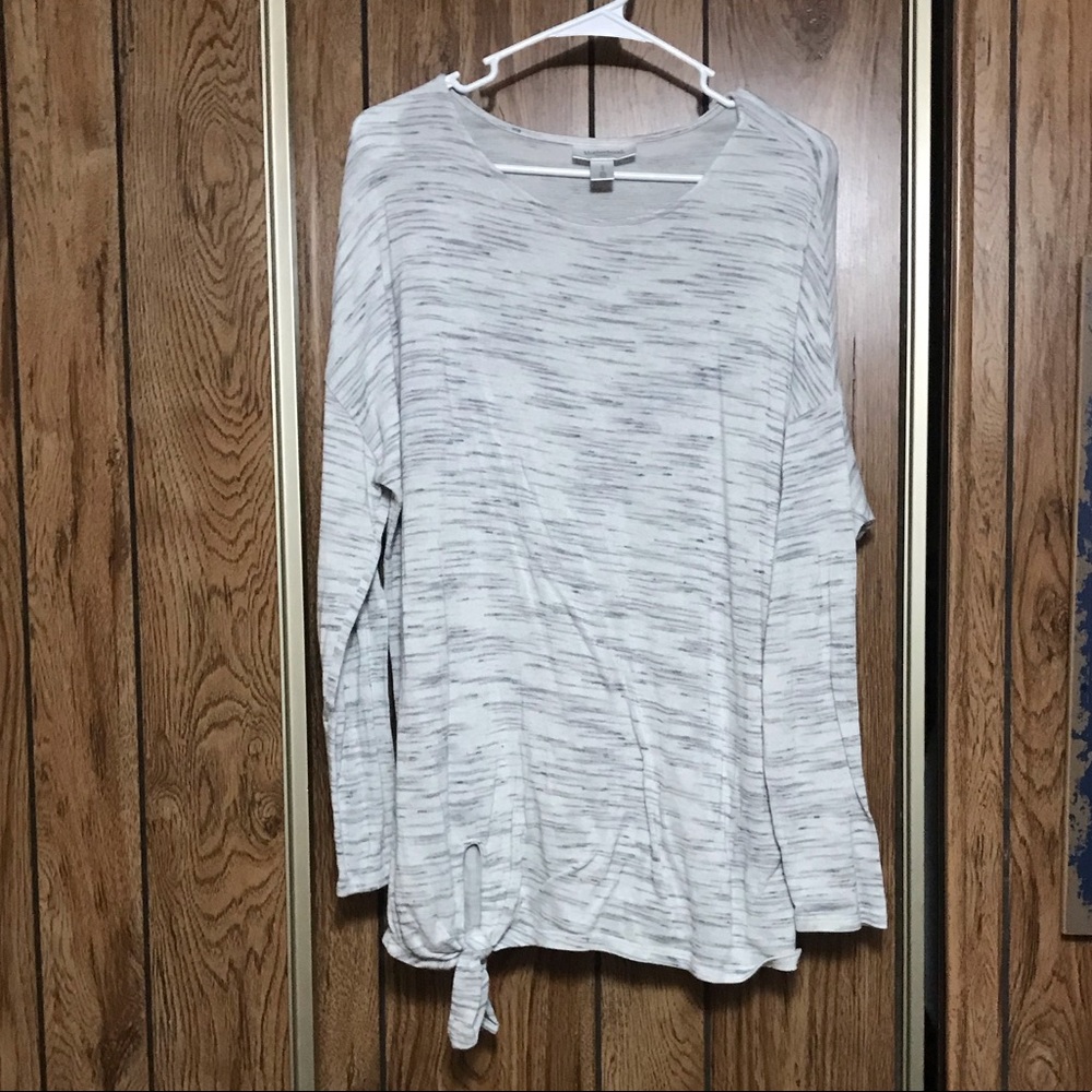 Loose fitted long sleeve maternity sweater